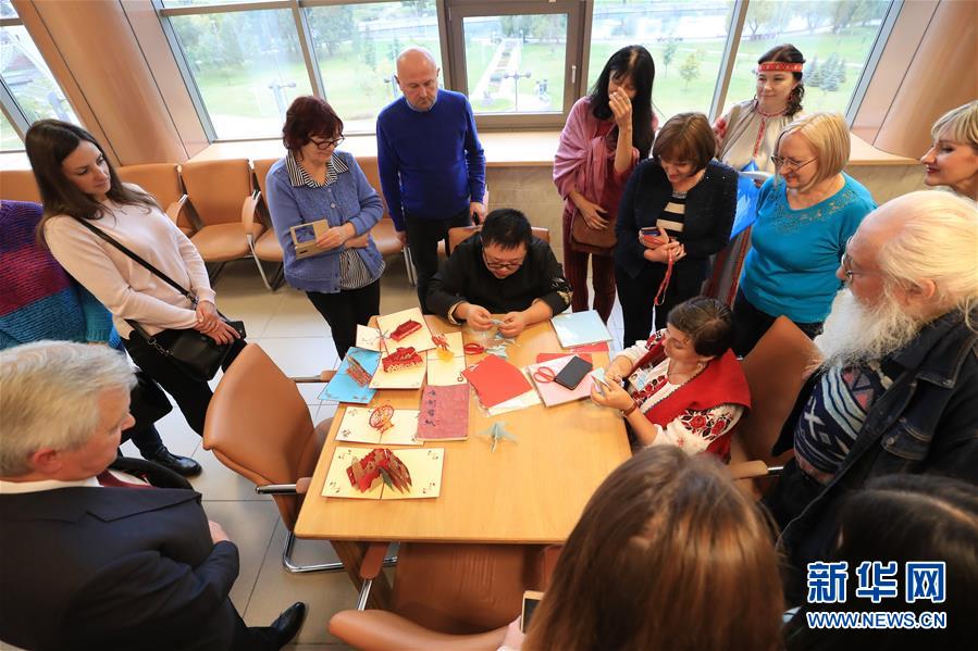 (國(guó)際)(2)中白民間藝術(shù)精品展在白俄羅斯開(kāi)幕