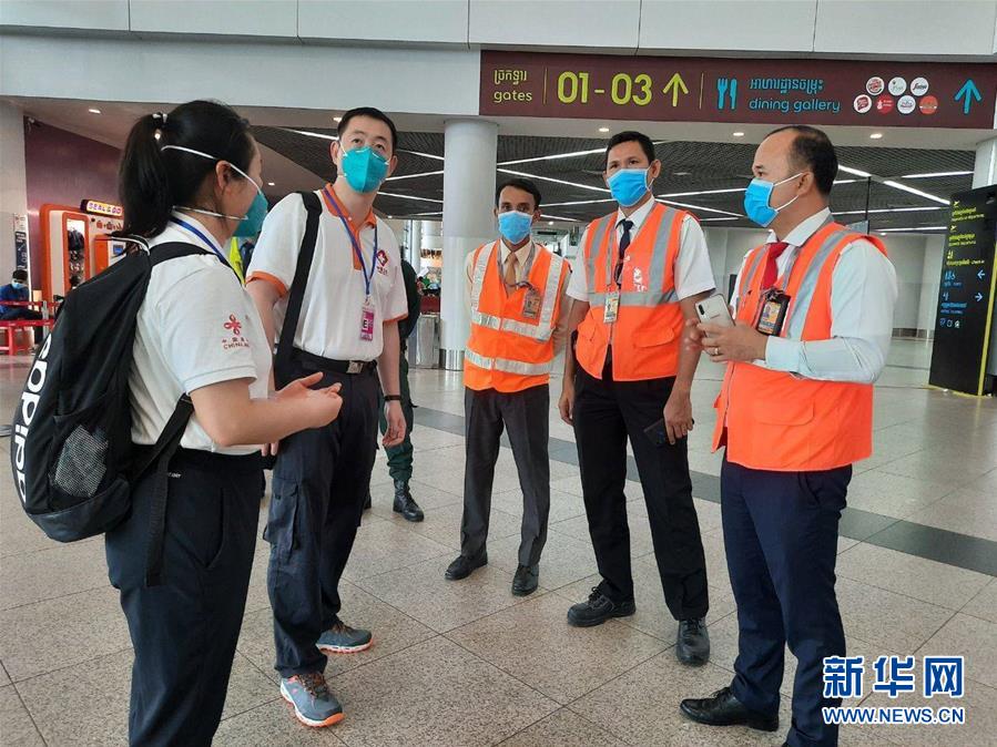 （國際疫情&middot;圖文互動）（4）&ldquo;工作忙碌又細(xì)致，經(jīng)驗豐富又專業(yè)&rdquo;&mdash;&mdash;一名柬埔寨青年眼中的中國援柬抗疫醫(yī)療專家組