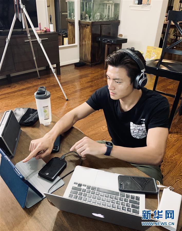 (國際·圖文互動)(2)以“舞”抗“疫”——休斯敦中國舞蹈家開設(shè)公益網(wǎng)課