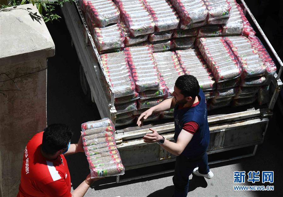 （國際疫情&middot;圖文互動(dòng)）（1）通訊：疫情中，那抹笑容最難忘&mdash;&mdash;記向困難家庭發(fā)放愛心包裹的敘利亞青年志愿者