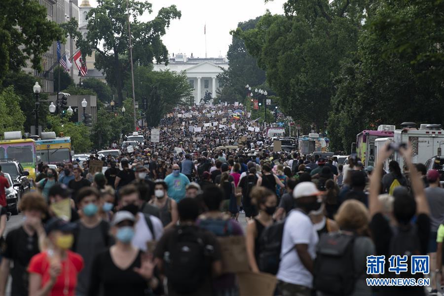 (國際)(3)美國民眾繼續(xù)舉行游行示威抗議種族歧視