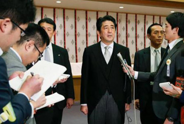 安倍機(jī)關(guān)算盡又能撈到幾根稻草？